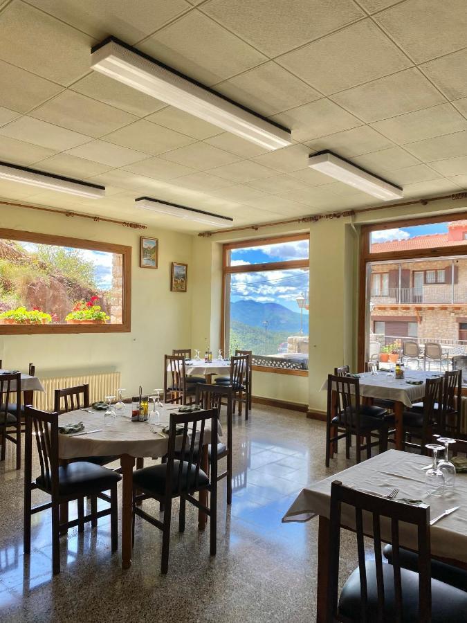 Hostal Alt Llobregat Касталя-да-н'Уг Екстер'єр фото