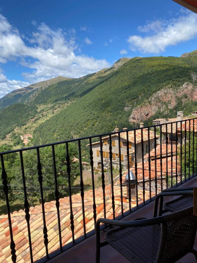 Hostal Alt Llobregat Касталя-да-н'Уг Екстер'єр фото
