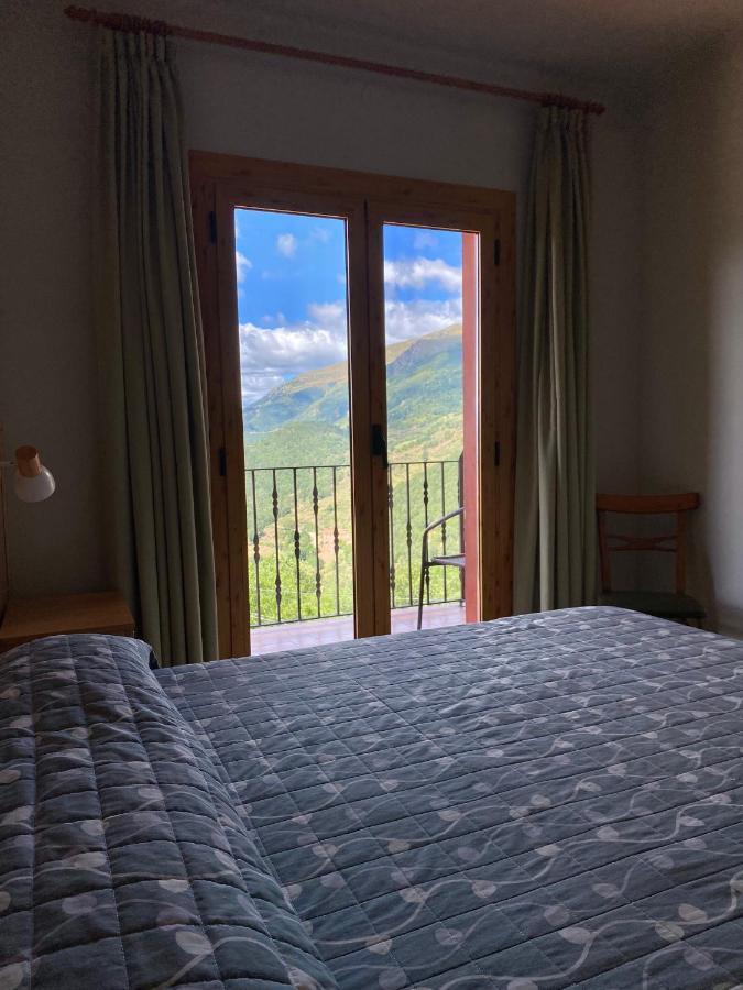 Hostal Alt Llobregat Касталя-да-н'Уг Екстер'єр фото